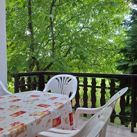 Szolo Vendeghaz * Balatongyörök